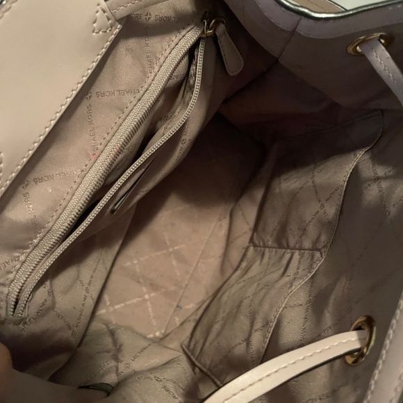 Michael Kors Large blush and cream backpack - Picture 8 of 12